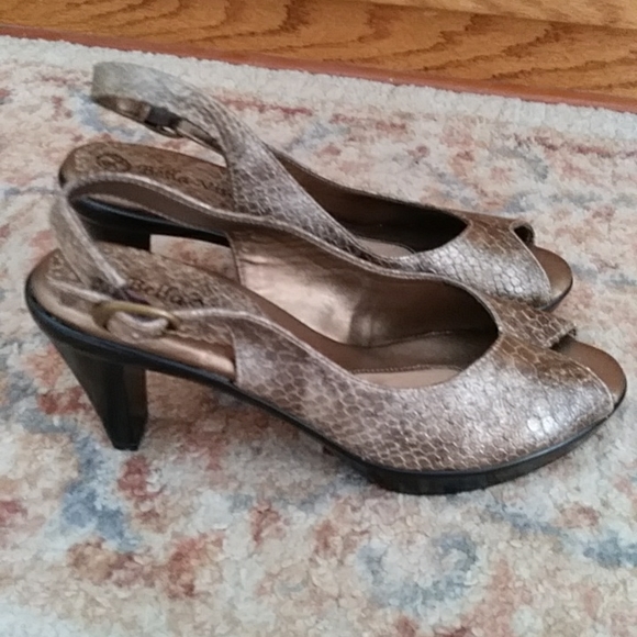 Bella Vita Snakeskin Print Slingback Peep Toe Heel Sandal 7N Brown Metallic - Picture 10 of 16
